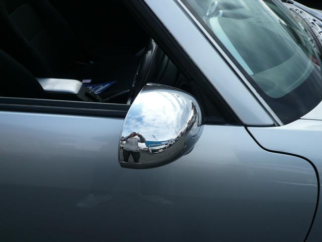 ���E�T�C�h�~���[�A���b�L�J�o�[���͂߂Ă��܂���