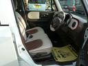 ゆったり座れるフロントシート☆足元広々で乗り降りしやすいですよ！