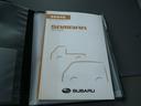 サンバートラック ＴＢ　フロア５ＭＴ　４ＷＤ　エアコン　チューナー　三方開　荷台枠ゴム３５０ｋｇ積載　取扱説明書　ハンドルカバー　シートカバー（両席運転席エアバック　運転席サンバイザー　荷台下エンジン（４気筒）（8枚目）