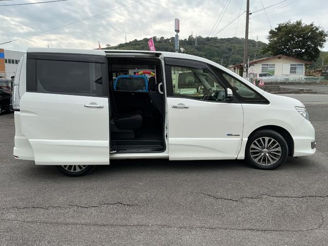 セレナ ハイウェイスターＳ－ＨＶアドバンスドセーフティパック　両側電動スライドドア・衝突軽減ブレーキ・アラウンドビューモニター・スマートキー・プッシュスタート・ナビ・フリップダウンモニター・ＥＴＣ（5枚目）