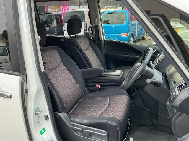 セレナ ハイウェイスターＳ－ＨＶアドバンスドセーフティパック　両側電動スライドドア・衝突軽減ブレーキ・アラウンドビューモニター・スマートキー・プッシュスタート・ナビ・フリップダウンモニター・ＥＴＣ（24枚目）