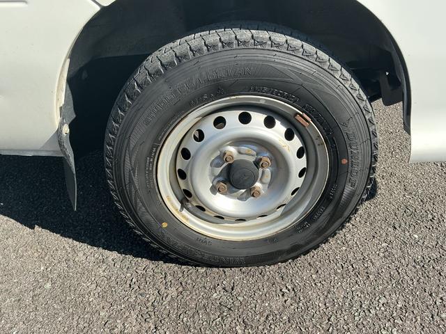 ハイゼットトラック エアコン・パワステスペシャルＶＳ　４ＷＤ・ＭＴ車・ナビ・ＴＶ・ドラレコ（12枚目）