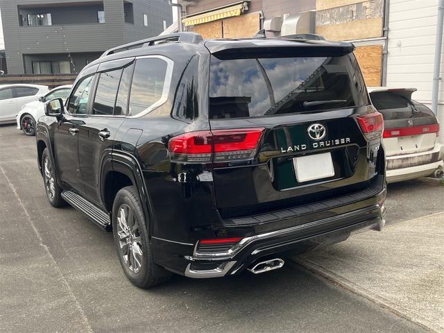 TOYOTA LAND CRUISER ZX | 2023 | BLACK | 933 km | details TOYOTA LAND CRUISER ZX | 2023 | BLACK | 933 km | details