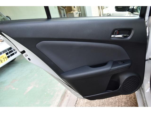 プリウス Ｓ　ナビ　後期モデル　ブルートゥース　バックカメラ　トヨタセーフティセンス　衝突被害軽減システム　スマートキー　ＥＴＣ　ステアリングスイッチ　クルーズコントロール　ＬＥＤライト　ハイブリッド（64枚目）