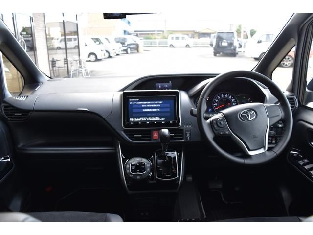 ヴォクシー ZS 煌III 9インチ純正ナビ TV ブルートゥース 純正リヤモニター バックカメラ ETC パーキングセンサー デュアルオートエアコン シートバックテーブル ロールサンシェード 両側パワースライド USBポート(2枚目)