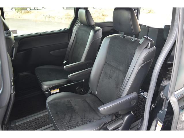 ヴォクシー ZS 煌III 9インチ純正ナビ TV ブルートゥース 純正リヤモニター バックカメラ ETC パーキングセンサー デュアルオートエアコン シートバックテーブル ロールサンシェード 両側パワースライド USBポート(16枚目)