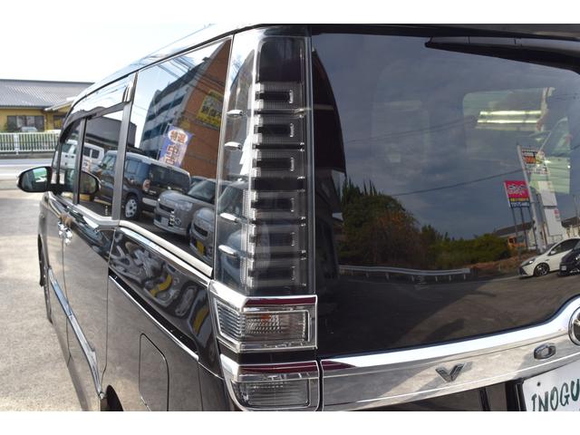 ヴォクシー ZS 煌III 9インチ純正ナビ TV ブルートゥース 純正リヤモニター バックカメラ ETC パーキングセンサー デュアルオートエアコン シートバックテーブル ロールサンシェード 両側パワースライド USBポート(33枚目)