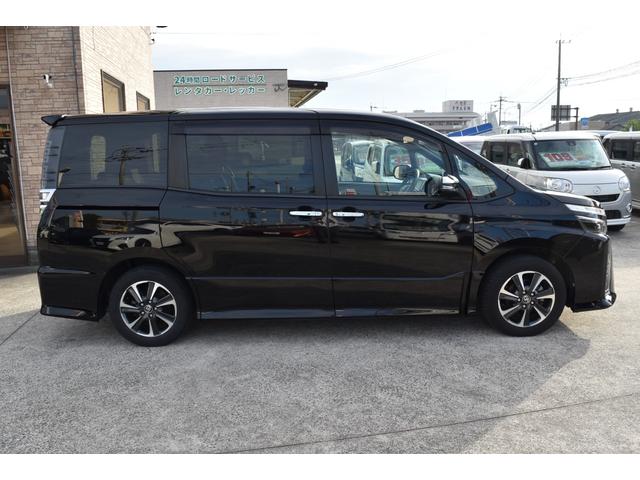 ヴォクシー ZS 煌III 9インチ純正ナビ TV ブルートゥース 純正リヤモニター バックカメラ ETC パーキングセンサー デュアルオートエアコン シートバックテーブル ロールサンシェード 両側パワースライド USBポート(61枚目)