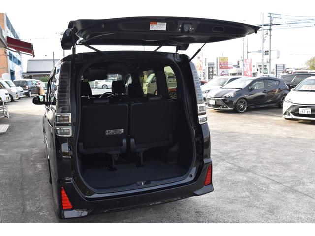 ヴォクシー ZS 煌III 9インチ純正ナビ TV ブルートゥース 純正リヤモニター バックカメラ ETC パーキングセンサー デュアルオートエアコン シートバックテーブル ロールサンシェード 両側パワースライド USBポート(63枚目)