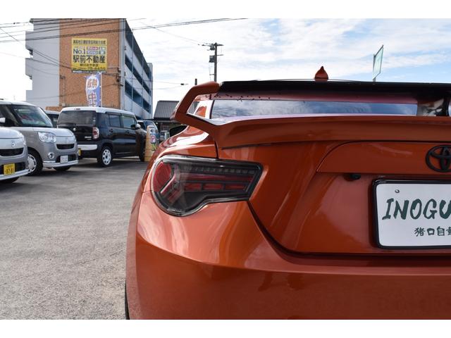 86 GT キーフリー ENKEI PF07アルミ HKSデュアルマフラー 社外Rスポイラー 社外ヘッドライト・テールレンズ TRDエアロ ナビ TV DVD ブルートゥース バックカメラ 社外シフトノブ ETC(32枚目)