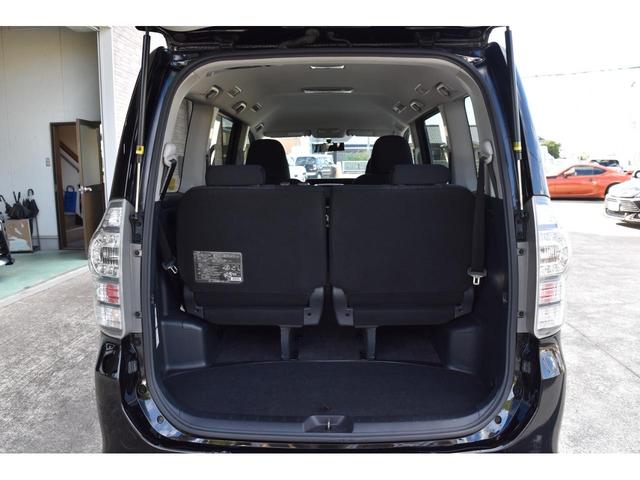 ヴォクシー ZS キーフリー 純正ナビ ワンセグTV ブルートゥース バックカメラ 左側パワースライド オートディスチャージドランプ デュアルオートエアコン パドルシフト オーバーヘッドコンソール 7人乗(16枚目)