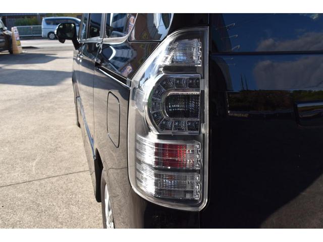 ヴォクシー ZS キーフリー 純正ナビ ワンセグTV ブルートゥース バックカメラ 左側パワースライド オートディスチャージドランプ デュアルオートエアコン パドルシフト オーバーヘッドコンソール 7人乗(31枚目)