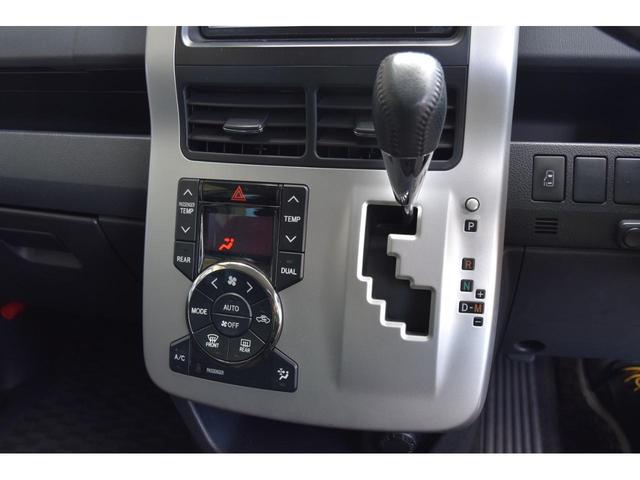 ヴォクシー ZS キーフリー 純正ナビ ワンセグTV ブルートゥース バックカメラ 左側パワースライド オートディスチャージドランプ デュアルオートエアコン パドルシフト オーバーヘッドコンソール 7人乗(34枚目)