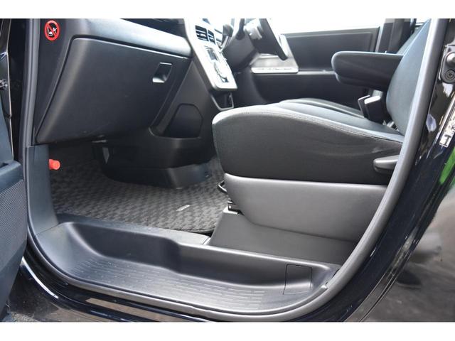 ヴォクシー ZS キーフリー 純正ナビ ワンセグTV ブルートゥース バックカメラ 左側パワースライド オートディスチャージドランプ デュアルオートエアコン パドルシフト オーバーヘッドコンソール 7人乗(49枚目)