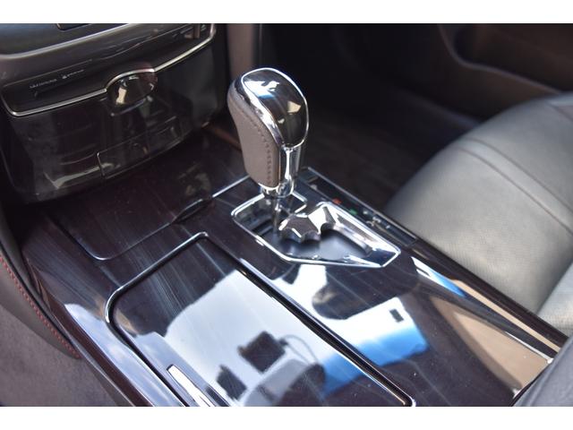 クラウンハイブリッド アスリートS 純正ディスプレイ パノラミックビュー サンルーフ セーフティセンス クリアランスソナー シートベンチレーション ステアリングヒーター オートエアコン LEDヘッドライト パワーシート LDA クルコン(11枚目)