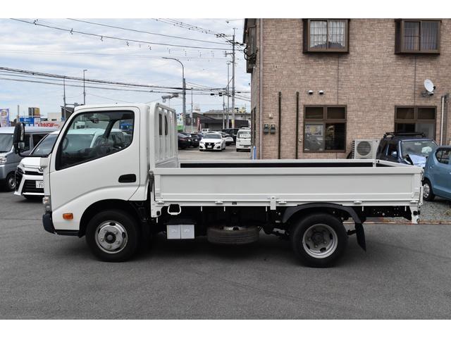 ダイナトラック フルジャストロー　衝突被害軽減ブレーキ　アイドルストップ　バックカメラ　Ｆコーナーセンサー　ＥＴＣ　左電動格納ミラー　パワーウィンドウ　集中ドアロック　２トン　２ｔ　ＡＴ　オートマ　リヤダブルタイヤ（5枚目）