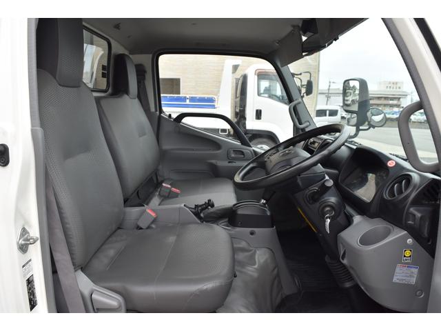 ダイナトラック フルジャストロー　衝突被害軽減ブレーキ　アイドルストップ　バックカメラ　Ｆコーナーセンサー　ＥＴＣ　左電動格納ミラー　パワーウィンドウ　集中ドアロック　２トン　２ｔ　ＡＴ　オートマ　リヤダブルタイヤ（17枚目）