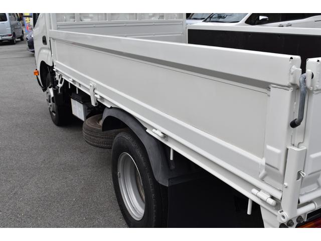 ダイナトラック フルジャストロー　衝突被害軽減ブレーキ　アイドルストップ　バックカメラ　Ｆコーナーセンサー　ＥＴＣ　左電動格納ミラー　パワーウィンドウ　集中ドアロック　２トン　２ｔ　ＡＴ　オートマ　リヤダブルタイヤ（24枚目）