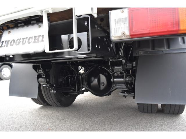 ダイナトラック フルジャストロー　衝突被害軽減ブレーキ　アイドルストップ　バックカメラ　Ｆコーナーセンサー　ＥＴＣ　左電動格納ミラー　パワーウィンドウ　集中ドアロック　２トン　２ｔ　ＡＴ　オートマ　リヤダブルタイヤ（32枚目）