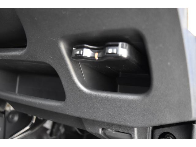 ムーヴ カスタム　Ｘ　ＳＡ　キーフリー　スマートアシスト　ナビ　ワンセグＴＶ　バックカメラ　ＥＴＣ　アイドリングストップ　オートエアコン　インフォメーションディスプレイ　アクセサリーソケット　助手席下収納ＢＯＸ　オートライト（9枚目）