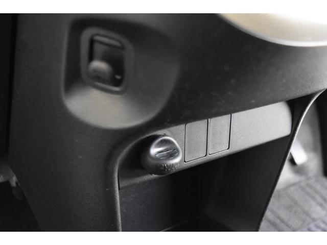 ムーヴキャンバス Ｇメイクアップ　ＳＡＩＩ　ナビ　ＴＶ　ブルートゥース　バックカメラ　キーフリー　両側パワースライドドア　オートＬＥＤヘッドライト　オートエアコン　スマートアシスト　アイドルストップ　オートリトラクトミラー　後部座席下収納ＢＯＸ（32枚目）