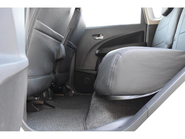 ムーヴ カスタム　Ｘ　ＶＳ　キーフリー　アイドリングストップ　オートライト　フォグランプ　オートエアコン　アクセサリーソケット　ナビ　ＴＶ　ブルートゥース　ＥＴＣ　社外革調シートカバー　助手席下収納ＢＯＸ　電動格納ミラー（66枚目）