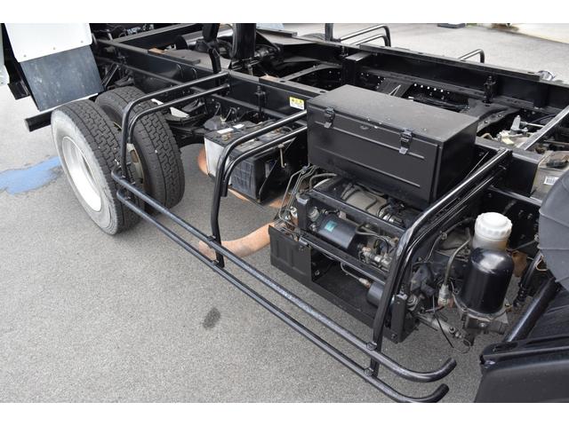 フォワード 4トン 4t 荷台塗装済み 6速マニュアル 6MT 電動コボレーン 荷台フックピン ディーゼルターボ 左電動格納ミラー キーレス(17枚目)