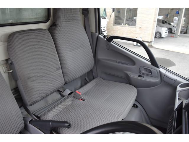 デュトロ 　２トン　２ｔ　幌車　ＡＴ　オートマ　アイドリングストップ　ＥＴＣ　プリクラッシュセーフティ　車線逸脱警報　左ドアミラー電動格納　荷室作業灯（14枚目）