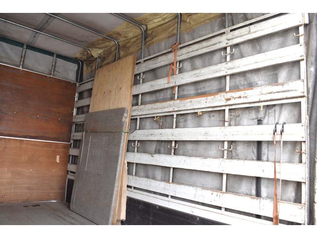 デュトロ 　２トン　２ｔ　幌車　ＡＴ　オートマ　アイドリングストップ　ＥＴＣ　プリクラッシュセーフティ　車線逸脱警報　左ドアミラー電動格納　荷室作業灯（18枚目）