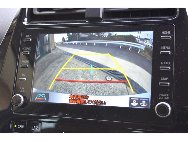 プリウス Ｓ　キーフリー　オートリトラクトミラー　純正ディスプレイ　ナビ　ミラキャスト　ブルートゥース　ＥＴＣ　バックカメラ　オートＬＥＤヘッドライト　セーフティセンス　ＬＴＡ　ＲＳＡ　クルコン　オートエアコン（7枚目）