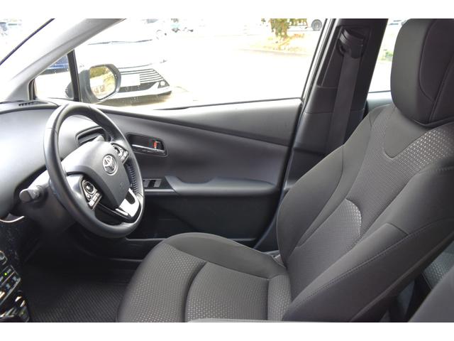 プリウス Ｓ　キーフリー　オートリトラクトミラー　純正ディスプレイ　ナビ　ミラキャスト　ブルートゥース　ＥＴＣ　バックカメラ　オートＬＥＤヘッドライト　セーフティセンス　ＬＴＡ　ＲＳＡ　クルコン　オートエアコン（24枚目）