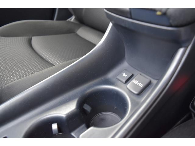 プリウス Ｓ　キーフリー　オートリトラクトミラー　純正ディスプレイ　ナビ　ミラキャスト　ブルートゥース　ＥＴＣ　バックカメラ　オートＬＥＤヘッドライト　セーフティセンス　ＬＴＡ　ＲＳＡ　クルコン　オートエアコン（55枚目）