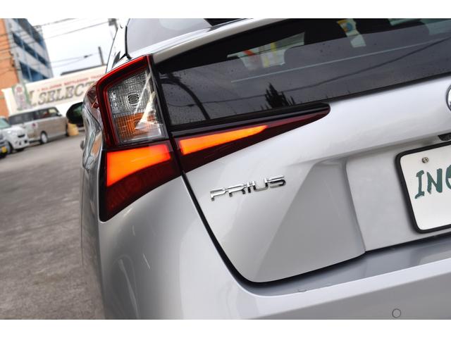 プリウス Ｓ　キーフリー　オートリトラクトミラー　純正ディスプレイ　ナビ　ミラキャスト　ブルートゥース　ＥＴＣ　バックカメラ　オートＬＥＤヘッドライト　セーフティセンス　ＬＴＡ　ＲＳＡ　クルコン　オートエアコン（63枚目）
