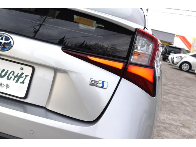 プリウス Ｓ　キーフリー　オートリトラクトミラー　純正ディスプレイ　ナビ　ミラキャスト　ブルートゥース　ＥＴＣ　バックカメラ　オートＬＥＤヘッドライト　セーフティセンス　ＬＴＡ　ＲＳＡ　クルコン　オートエアコン（65枚目）