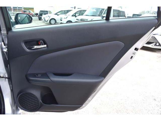 プリウス Ｓ　キーフリー　オートリトラクトミラー　純正ディスプレイ　ナビ　ミラキャスト　ブルートゥース　ＥＴＣ　バックカメラ　オートＬＥＤヘッドライト　セーフティセンス　ＬＴＡ　ＲＳＡ　クルコン　オートエアコン（68枚目）