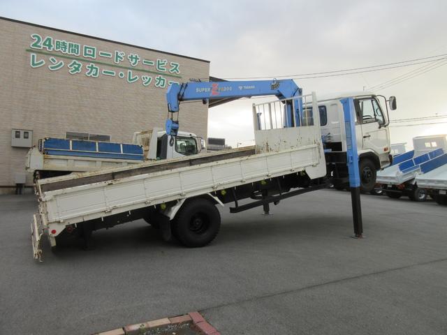 コンドル 　３段クレーン　ハイジャッキ　積載量２．２トン　荷台内寸５１２ｃｍ　幅２１２ｃｍ（3枚目）