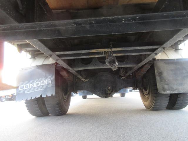 コンドル 　３段クレーン　ハイジャッキ　積載量２．２トン　荷台内寸５１２ｃｍ　幅２１２ｃｍ（32枚目）