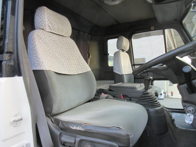 コンドル 　３段クレーン　ハイジャッキ　積載量２．２トン　荷台内寸５１２ｃｍ　幅２１２ｃｍ（35枚目）