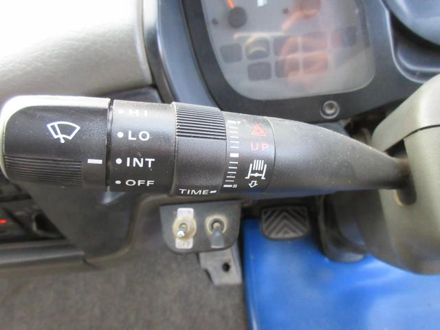 コンドル 　３段クレーン　ハイジャッキ　積載量２．２トン　荷台内寸５１２ｃｍ　幅２１２ｃｍ（41枚目）