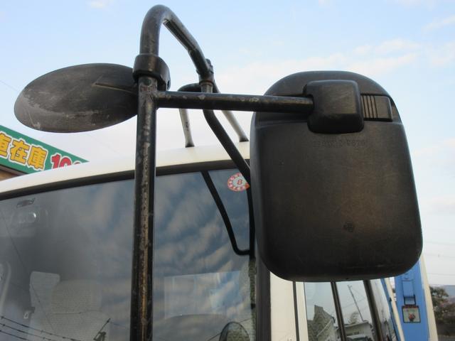 コンドル 　３段クレーン　ハイジャッキ　積載量２．２トン　荷台内寸５１２ｃｍ　幅２１２ｃｍ（47枚目）