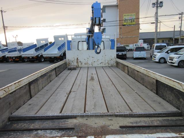 コンドル 　３段クレーン　ハイジャッキ　積載量２．２トン　荷台内寸５１２ｃｍ　幅２１２ｃｍ（49枚目）