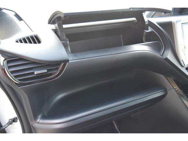 ノア ハイブリッドＳｉ　ダブルバイビー　純正ナビＺ６８Ｔ　両側パワースライドドア　オートＬＥＤヘッドライト　コンビシート　デュアルオートエアコン　セーフティセンス　ロールサンシェード　ＴＲＤエアロ　クルコン　バックカメラ　シートヒーター（61枚目）