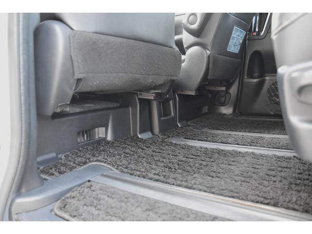 ノア ハイブリッドＳｉ　ダブルバイビー　純正ナビＺ６８Ｔ　両側パワースライドドア　オートＬＥＤヘッドライト　コンビシート　デュアルオートエアコン　セーフティセンス　ロールサンシェード　ＴＲＤエアロ　クルコン　バックカメラ　シートヒーター（69枚目）