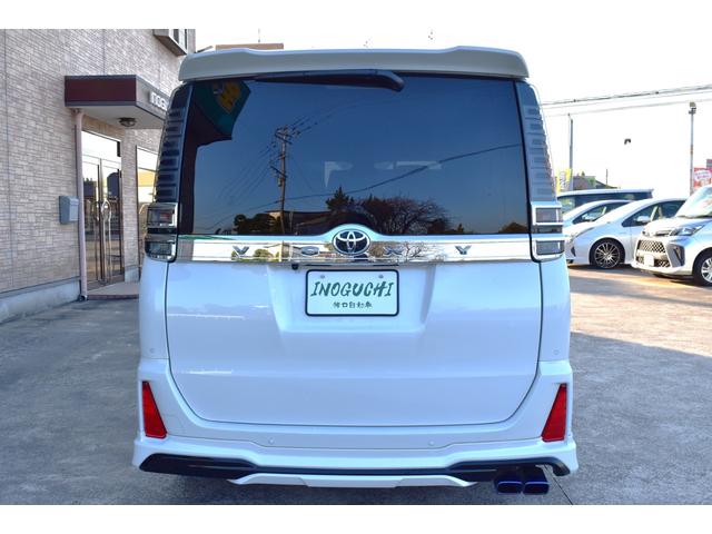 ヴォクシー ＺＳ　煌ＩＩＩ　純正９インチナビ　両側パワースライド　セーフティセンス　コンビシート　デュアルオートエアコン　モデリスタエアロ　クリアランスソナー　クルコン　ＵＳＢポート　ロールサンシェード　シートバックテーブル（7枚目）