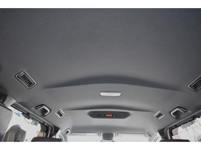 ヴォクシー ＺＳ　煌ＩＩＩ　純正９インチナビ　両側パワースライド　セーフティセンス　コンビシート　デュアルオートエアコン　モデリスタエアロ　クリアランスソナー　クルコン　ＵＳＢポート　ロールサンシェード　シートバックテーブル（14枚目）