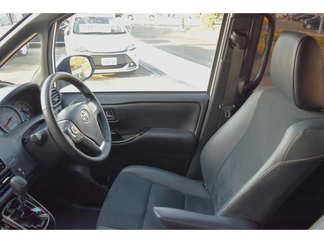 ヴォクシー ＺＳ　煌ＩＩＩ　純正９インチナビ　両側パワースライド　セーフティセンス　コンビシート　デュアルオートエアコン　モデリスタエアロ　クリアランスソナー　クルコン　ＵＳＢポート　ロールサンシェード　シートバックテーブル（27枚目）