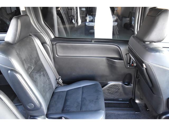 ヴォクシー ＺＳ　煌ＩＩＩ　純正９インチナビ　両側パワースライド　セーフティセンス　コンビシート　デュアルオートエアコン　モデリスタエアロ　クリアランスソナー　クルコン　ＵＳＢポート　ロールサンシェード　シートバックテーブル（30枚目）