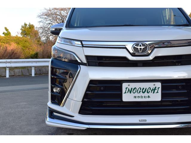 ヴォクシー ＺＳ　煌ＩＩＩ　純正９インチナビ　両側パワースライド　セーフティセンス　コンビシート　デュアルオートエアコン　モデリスタエアロ　クリアランスソナー　クルコン　ＵＳＢポート　ロールサンシェード　シートバックテーブル（41枚目）