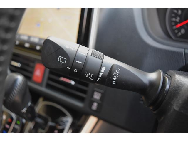 ヴォクシー ＺＳ　煌ＩＩＩ　純正９インチナビ　両側パワースライド　セーフティセンス　コンビシート　デュアルオートエアコン　モデリスタエアロ　クリアランスソナー　クルコン　ＵＳＢポート　ロールサンシェード　シートバックテーブル（47枚目）