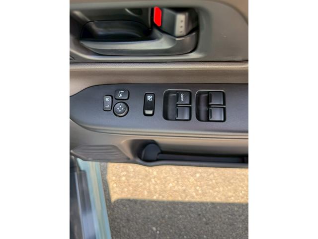 スペーシア ハイブリッドＧ　両側スライドドア　クリアランスソナー　オートライト　ＬＥＤヘッドランプ　スマートキー　アイドリングストップ　電動格納ミラー　ベンチシート　ＣＶＴ　盗難防止システム　ＡＢＳ　ＥＳＣ　衝突安全ボディ（16枚目）